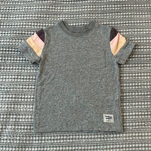 Oshkosh color shoulder tshirt